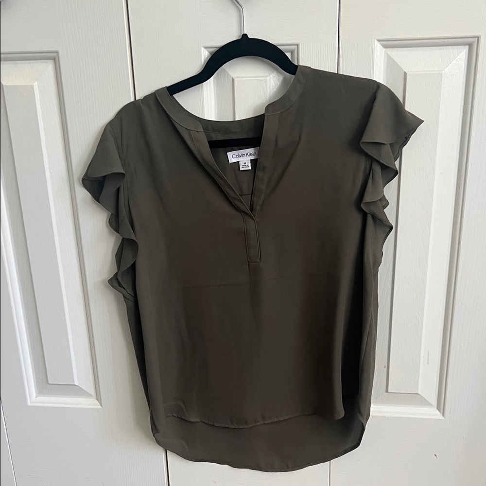 NWOT Calvin Klein Olive Ruffle Sleeve V-Neck Blouse Women’s Medium